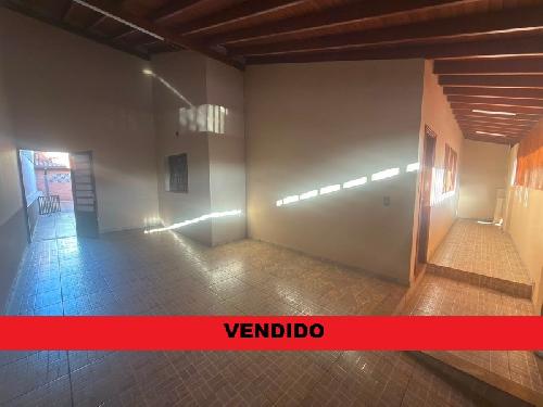 ALUGO CASA