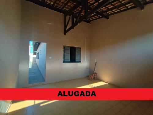 ALUGO CASA